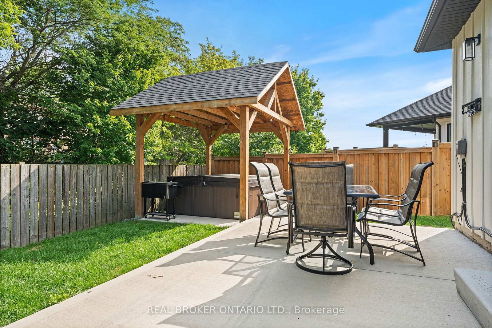 9 Macneil Court • Bayham, ON photo 31