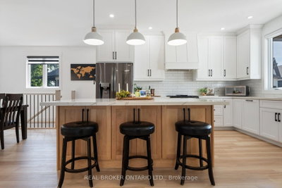 9 Macneil Court • Bayham, ON photo 6