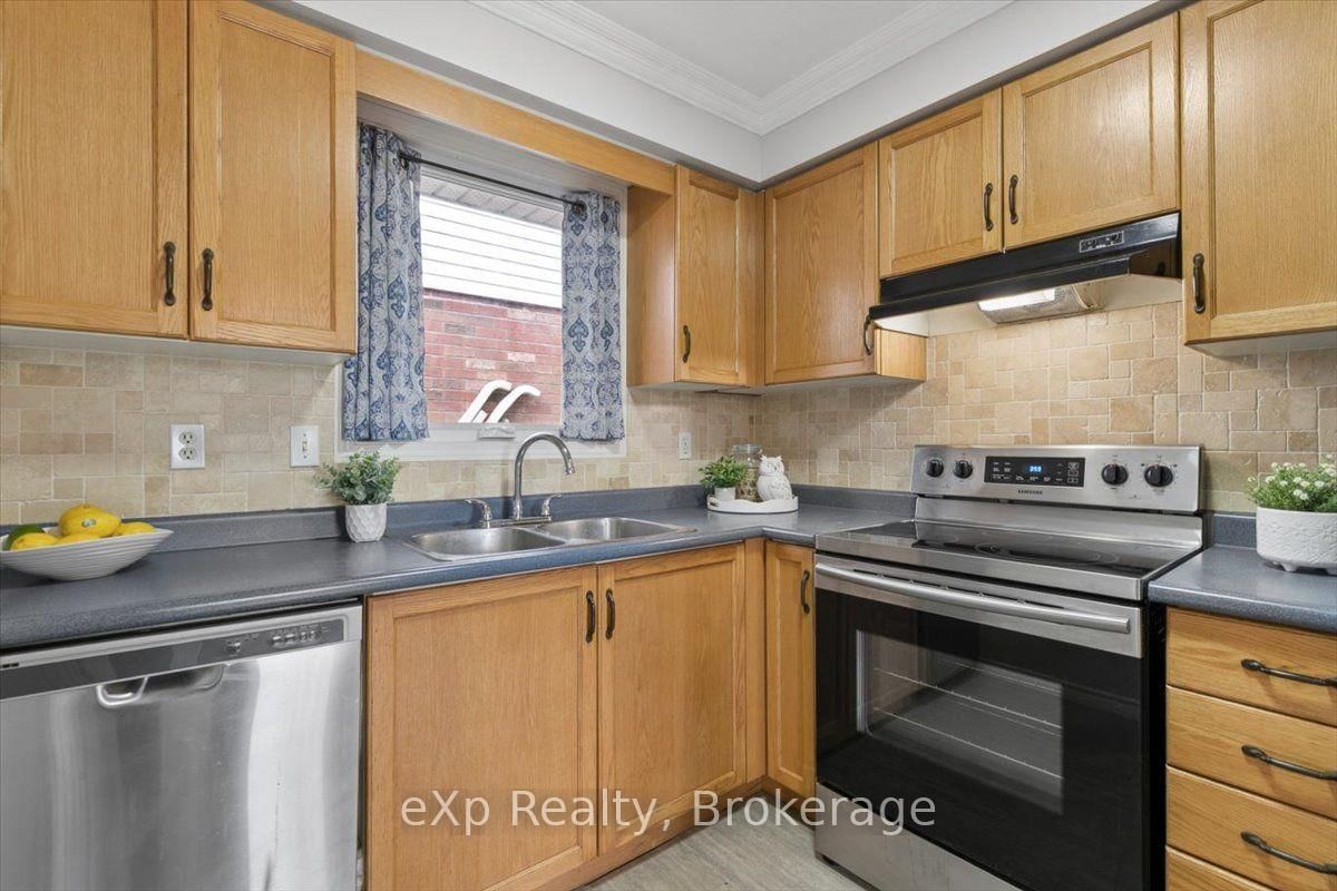 64 Buckthorn Crescent • Guelph, ON photo 10