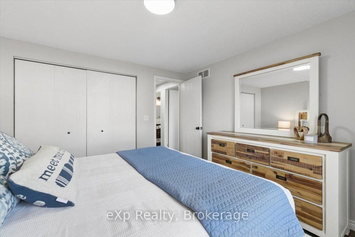 64 Buckthorn Crescent • Guelph, ON photo 17