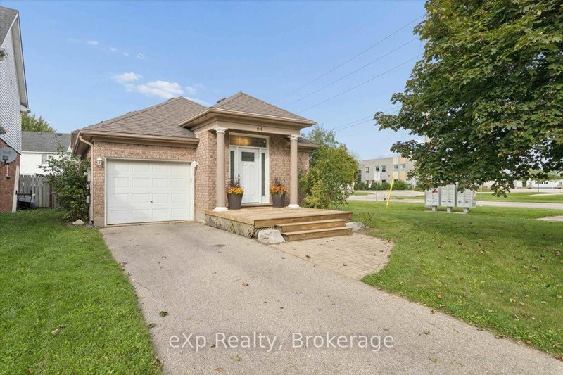 64 Buckthorn Crescent