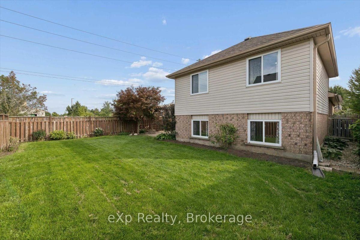 64 Buckthorn Crescent • Guelph, ON photo 30