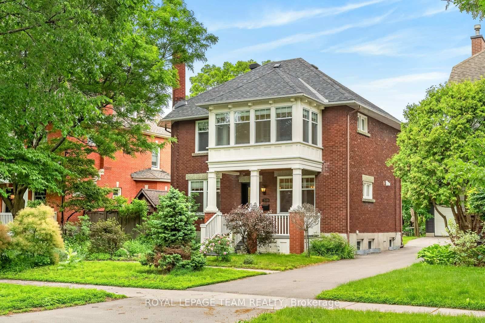 318 CLEMOW Avenue • Ottawa, ON photo 1