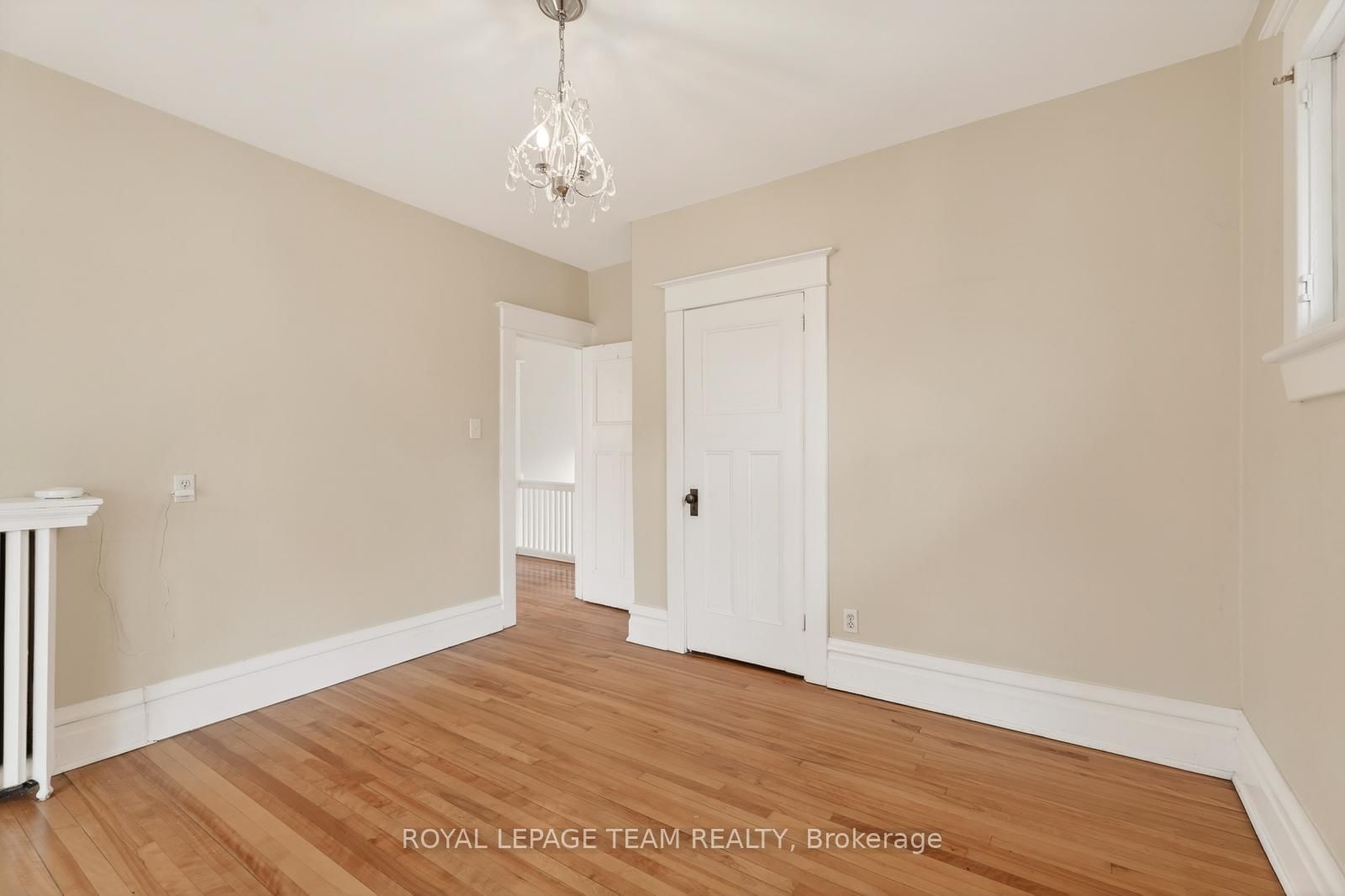 318 CLEMOW Avenue • Ottawa, ON photo 14