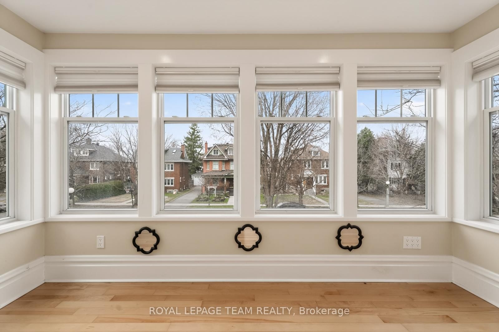 318 CLEMOW Avenue • Ottawa, ON photo 15