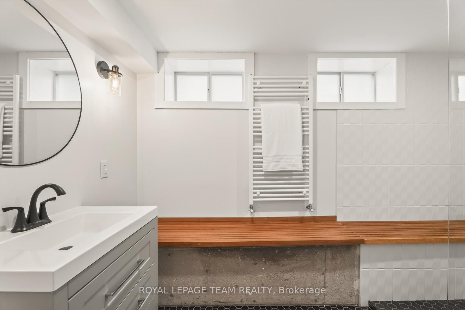 318 CLEMOW Avenue • Ottawa, ON photo 27
