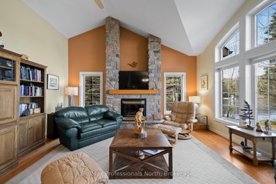 355 Loudon Point Road • Gravenhurst, ON photo 8