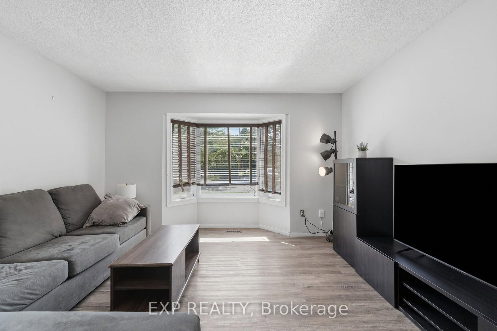 14 Hedge Lawn Drive • Grimsby, ON photo 12