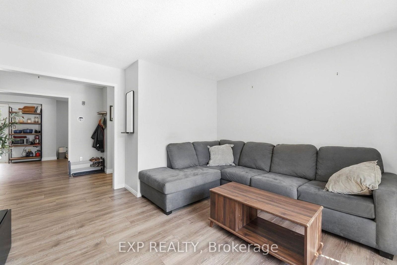 14 Hedge Lawn Drive • Grimsby, ON photo 9