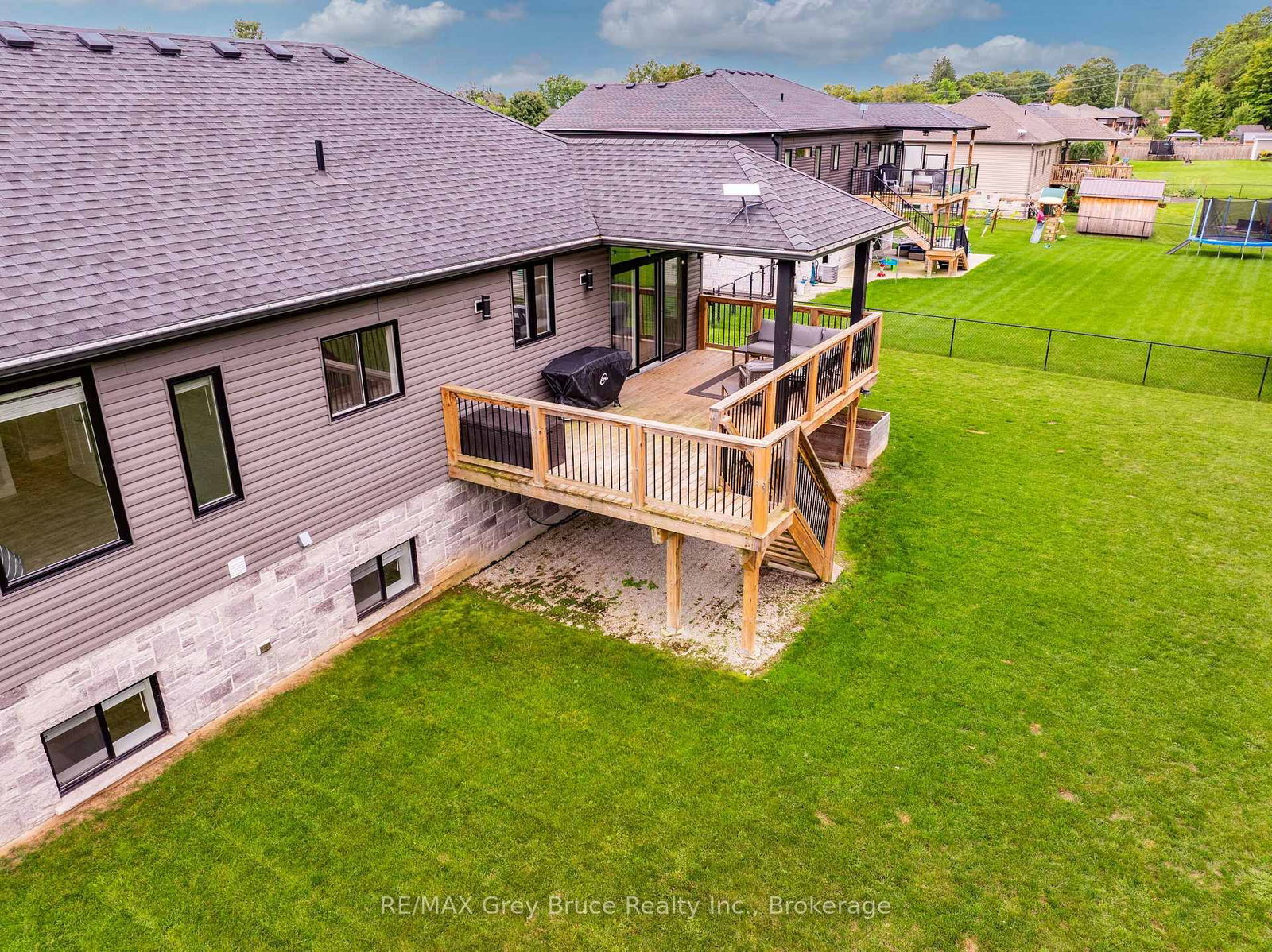 63 Howe Drive • Georgian Bluffs, ON photo 37