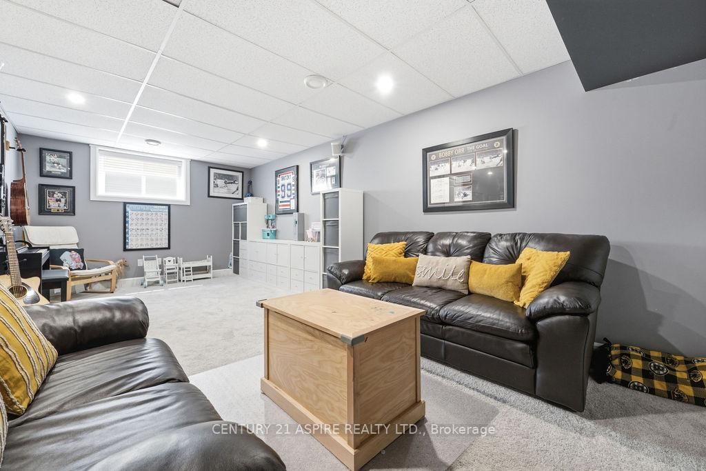 6 Zachary Street • Petawawa, ON photo 35