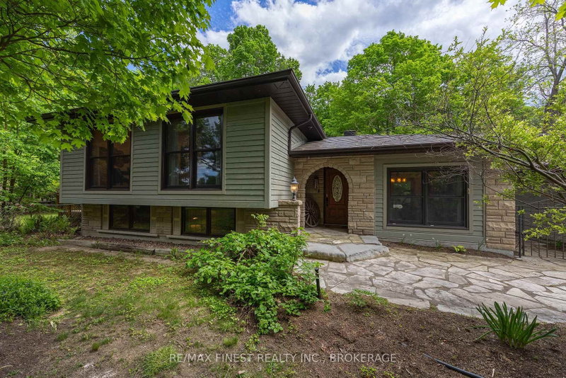1465 Middle Road