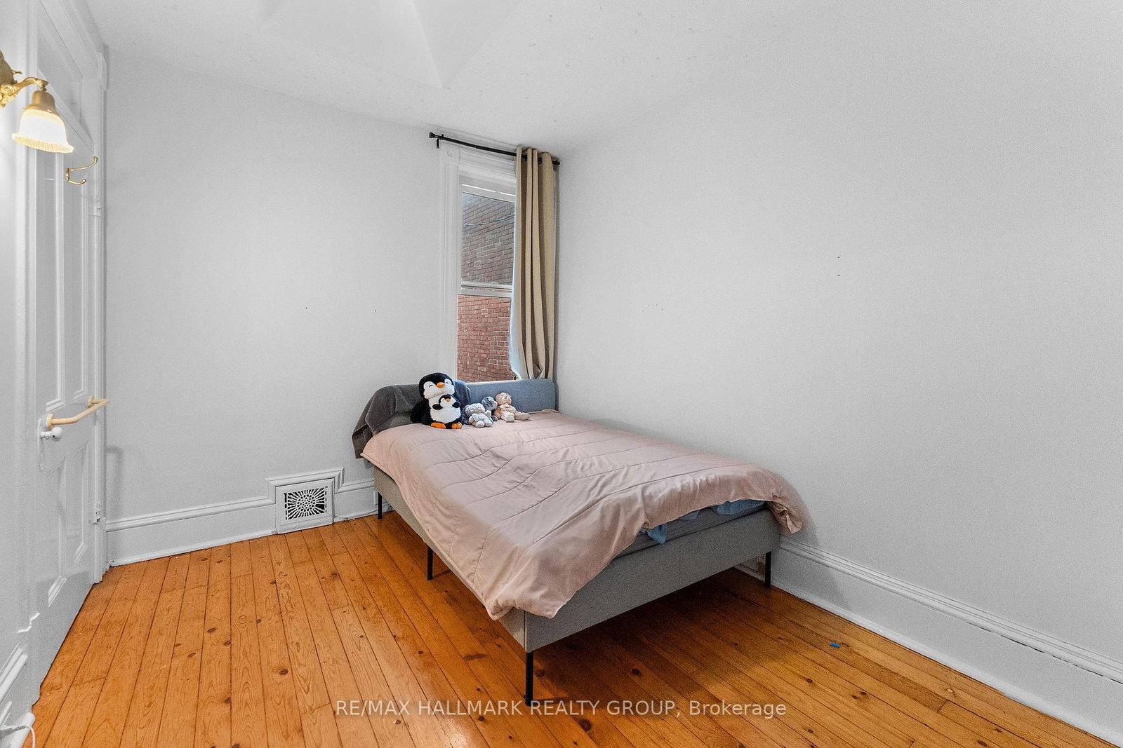 157 St Andrew Street • Ottawa, ON photo 14