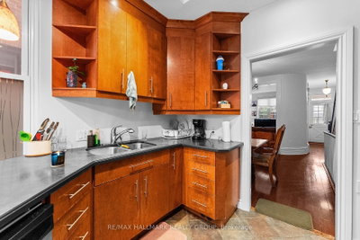 157 St Andrew Street • Ottawa, ON photo 8