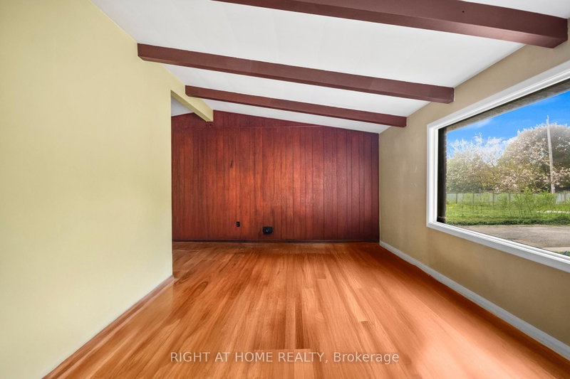 776 Sunninghill Avenue