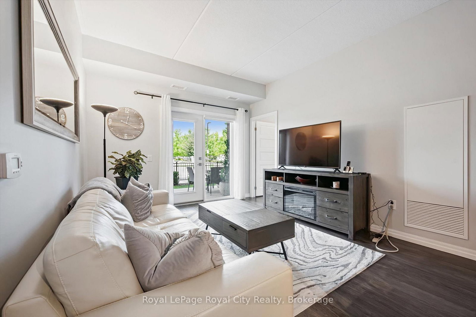 35 Kingsbury Square • #121 • Guelph, ON photo 11