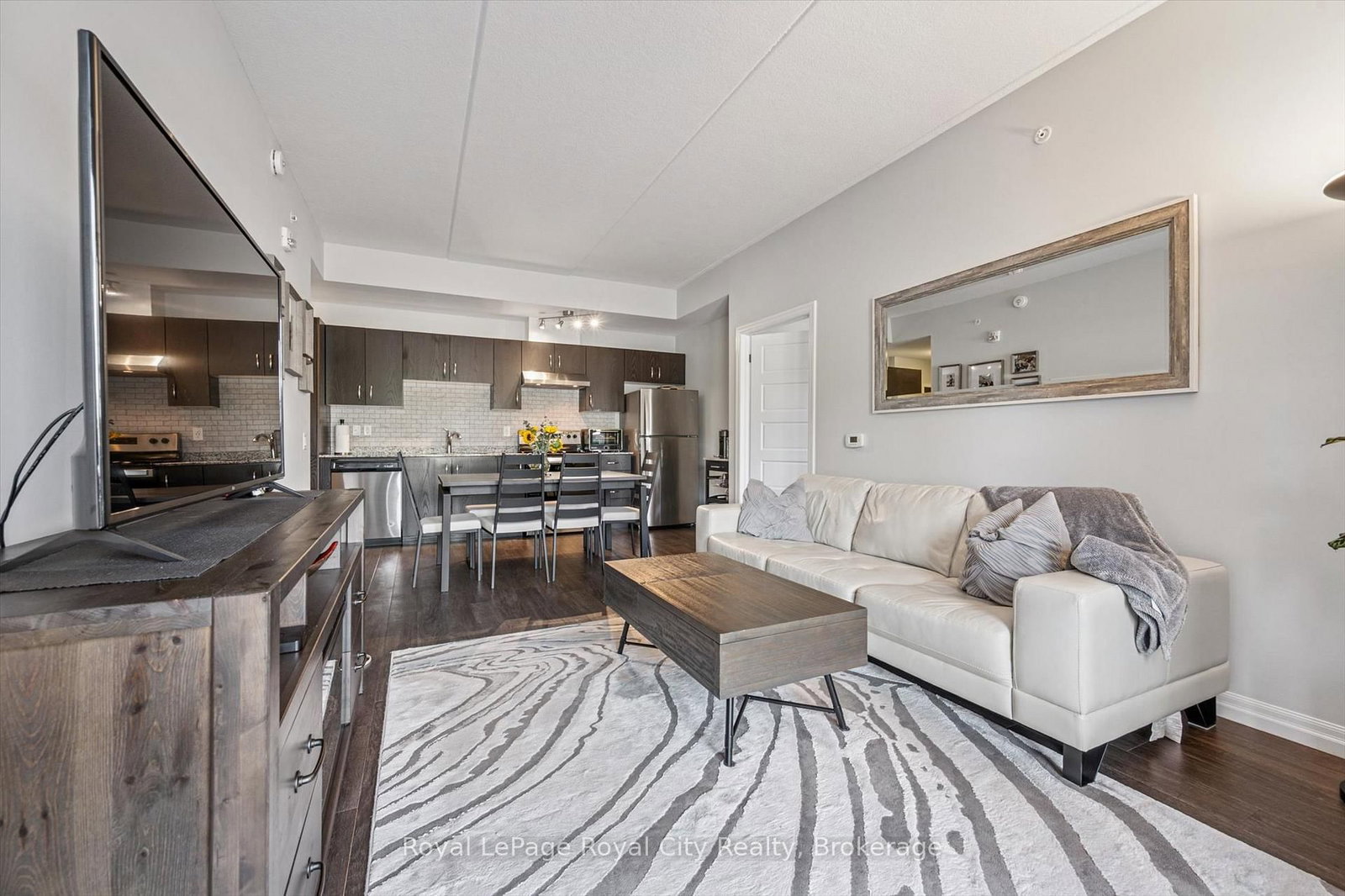 35 Kingsbury Square • #121 • Guelph, ON photo 12