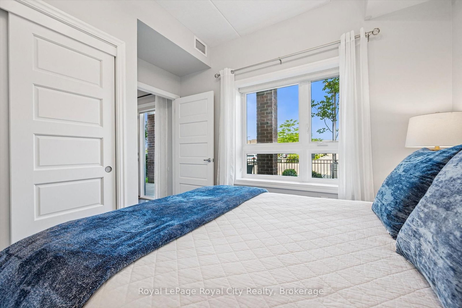35 Kingsbury Square • #121 • Guelph, ON photo 24