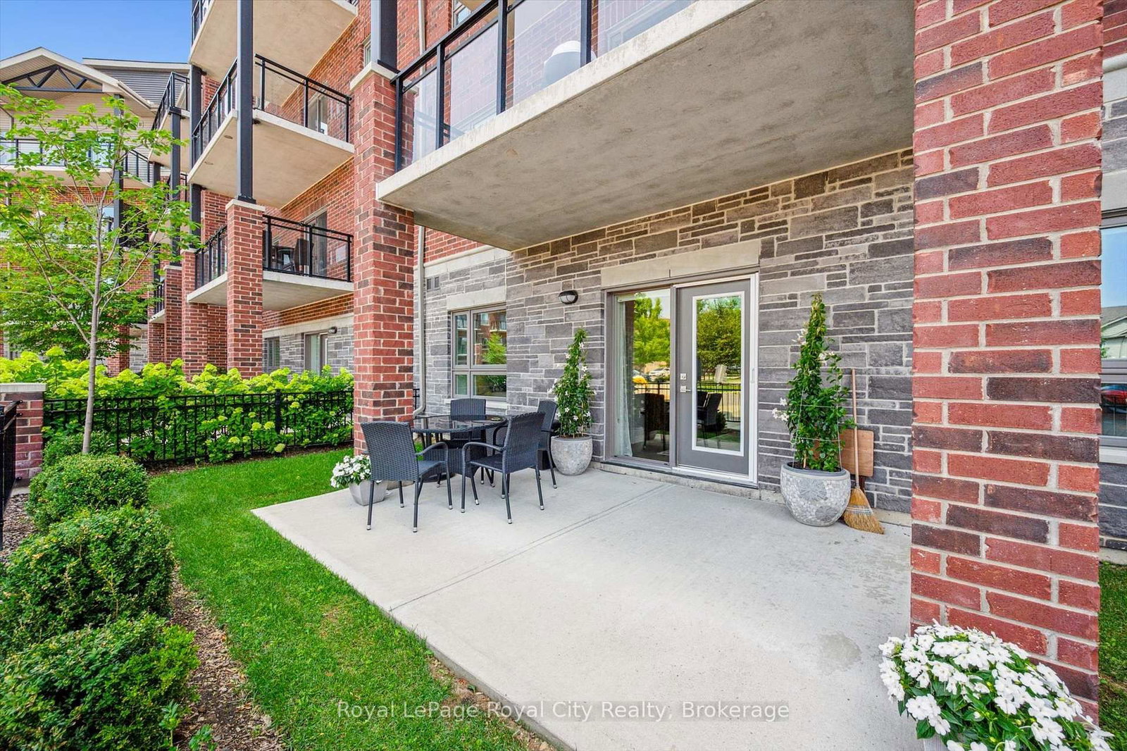 35 Kingsbury Square • #121 • Guelph, ON photo 27