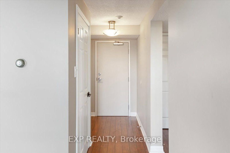 704 - 600 Talbot Street