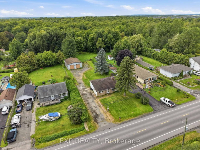 2498 Mer Bleue Road