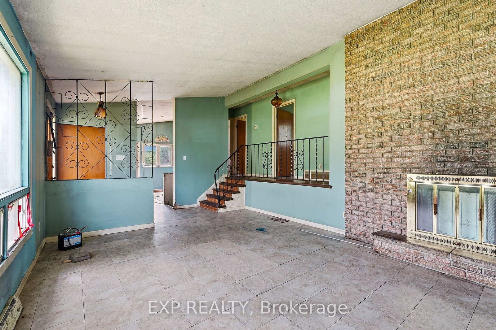 2498 Mer Bleue Road • Ottawa, ON photo 14