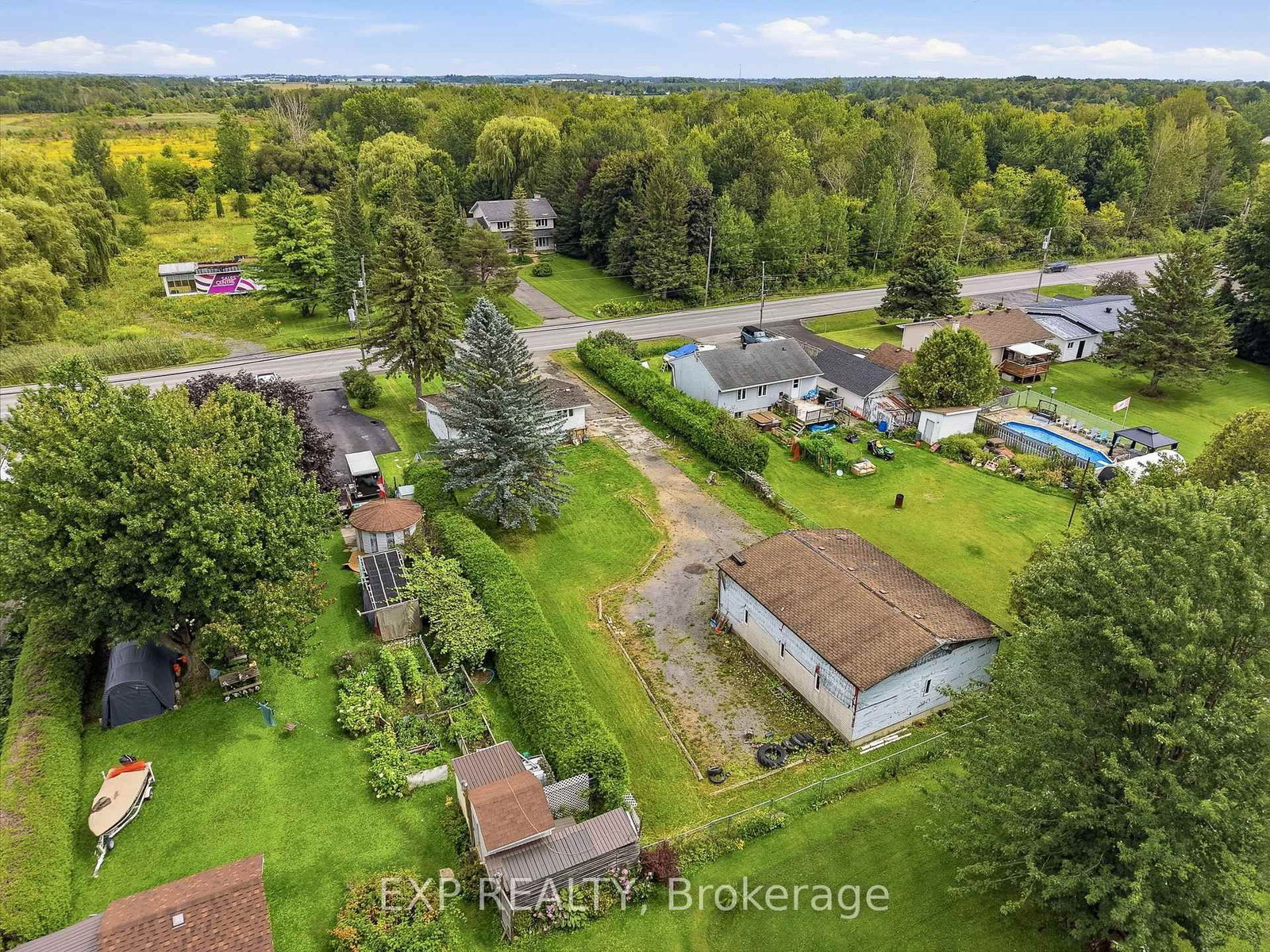 2498 Mer Bleue Road • Ottawa, ON photo 22