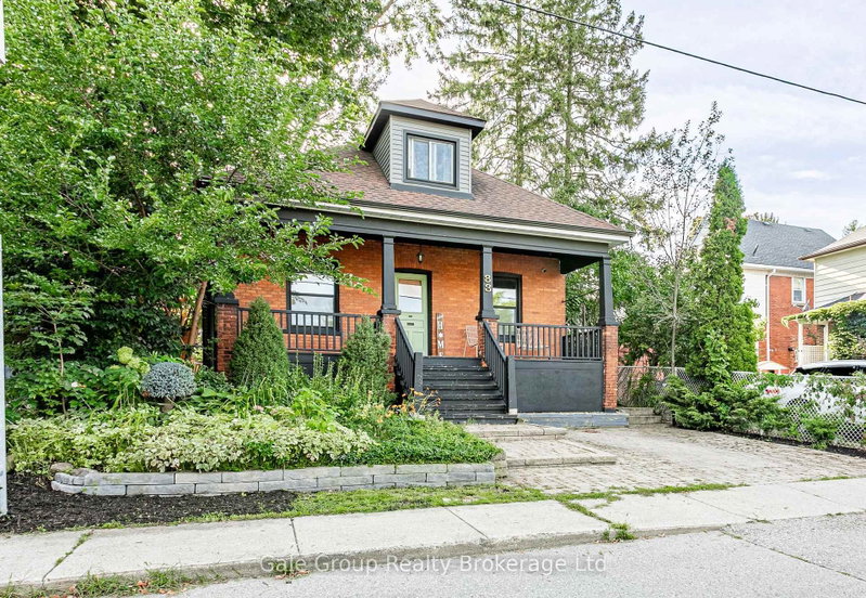 83 Victoria Street N