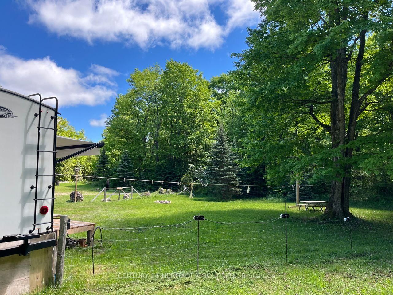 580223 SIDEROAD 60 • Chatsworth, ON photo 10