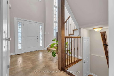 2206 SPRINGRIDGE Drive • London North, ON photo 4