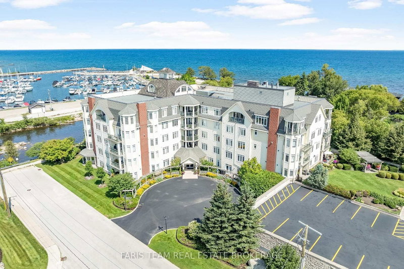 301 - 10 Bay Street E