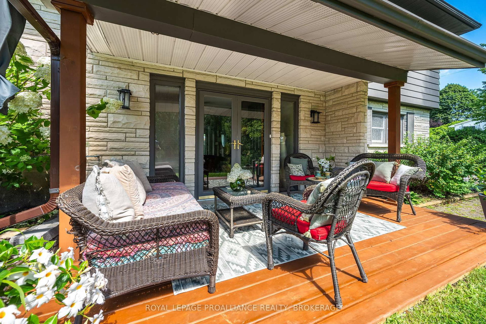330 Elmwood Drive • Gananoque, ON photo 3