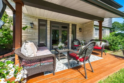 330 Elmwood Drive • Gananoque, ON photo 3
