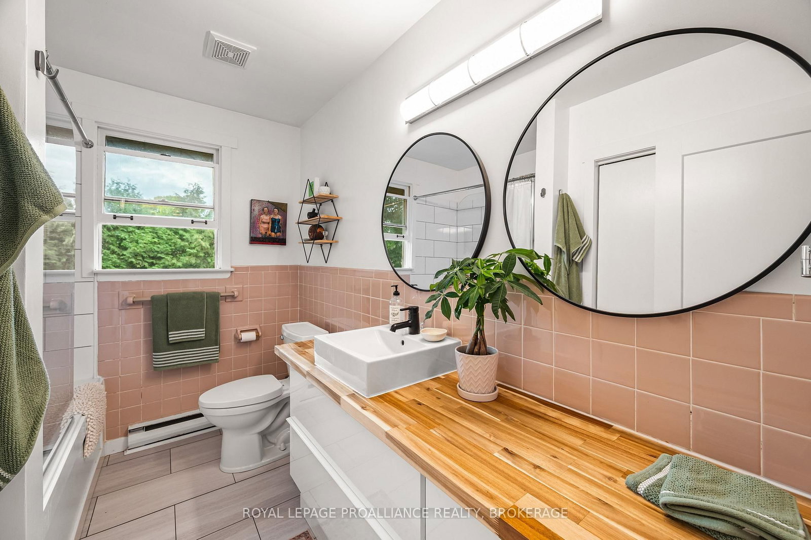 330 Elmwood Drive • Gananoque, ON photo 34