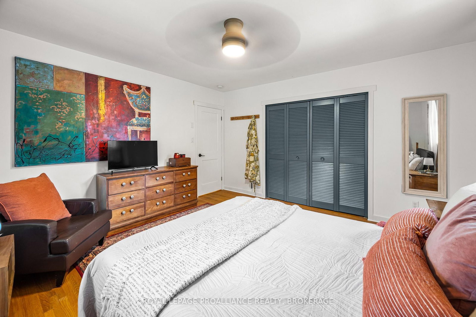 330 Elmwood Drive • Gananoque, ON photo 37