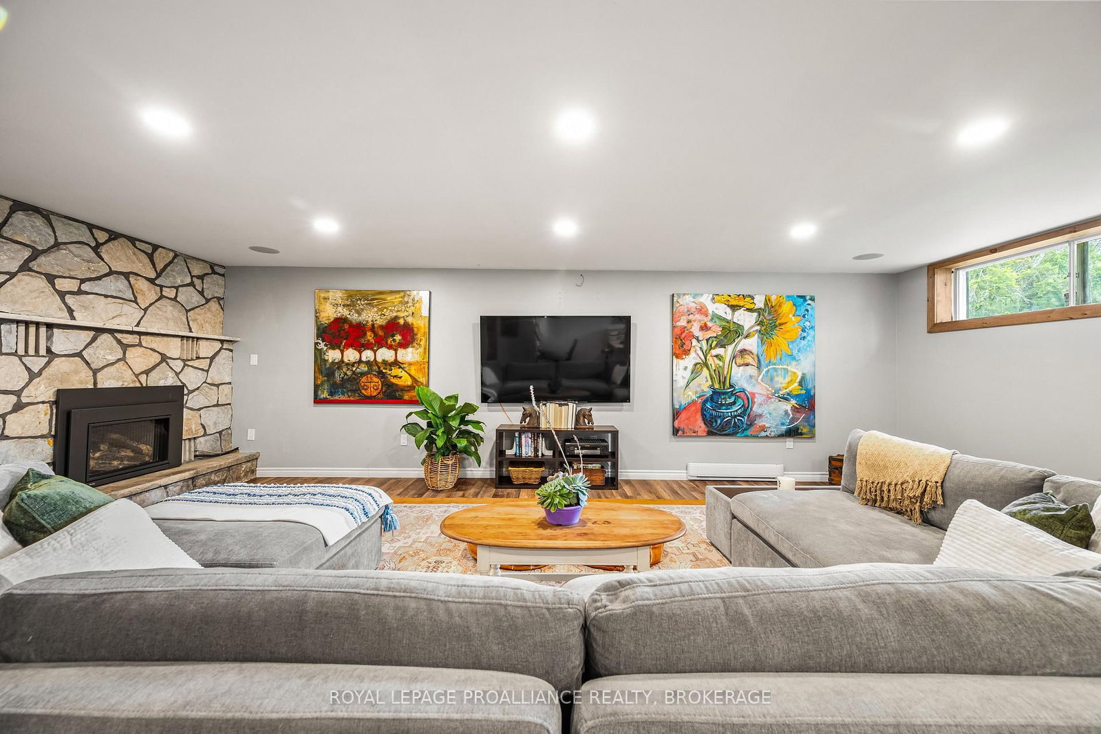 330 Elmwood Drive • Gananoque, ON photo 41