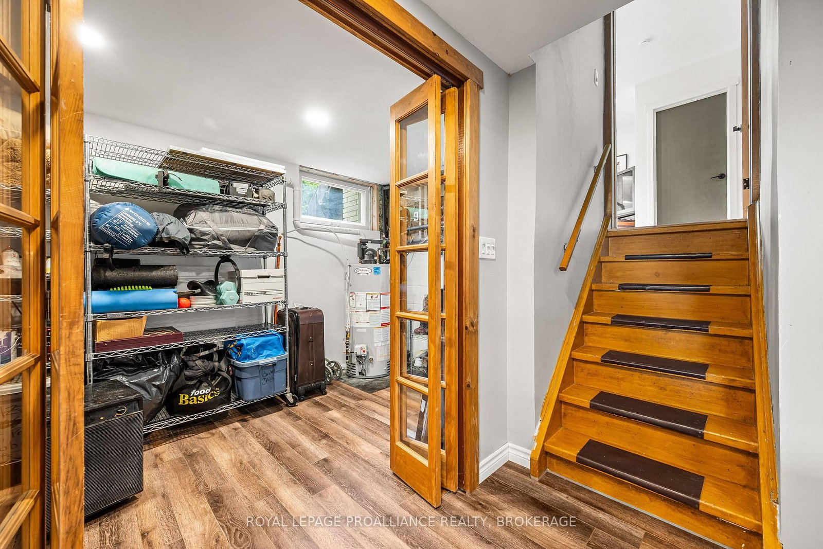 330 Elmwood Drive • Gananoque, ON photo 44