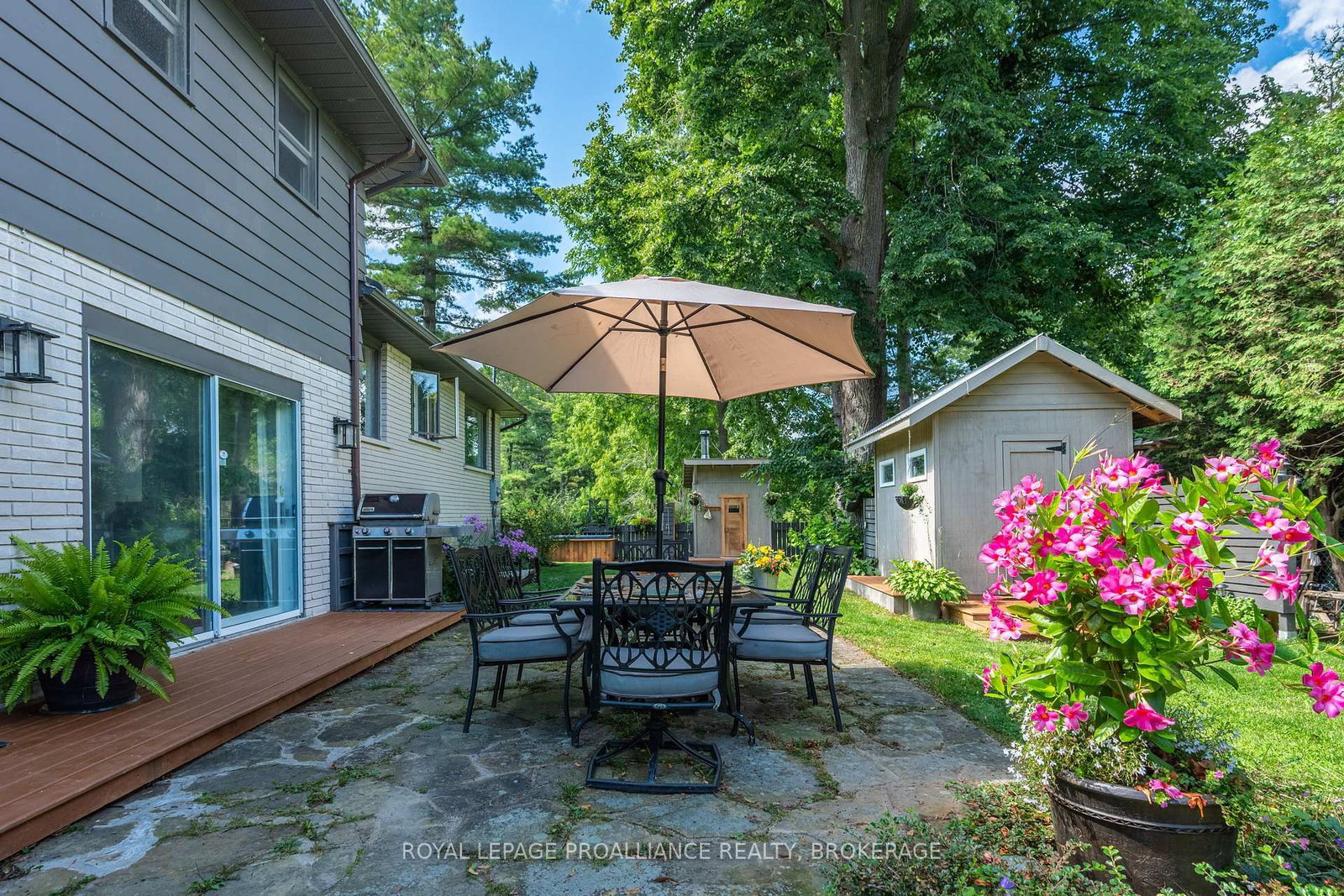 330 Elmwood Drive • Gananoque, ON photo 5