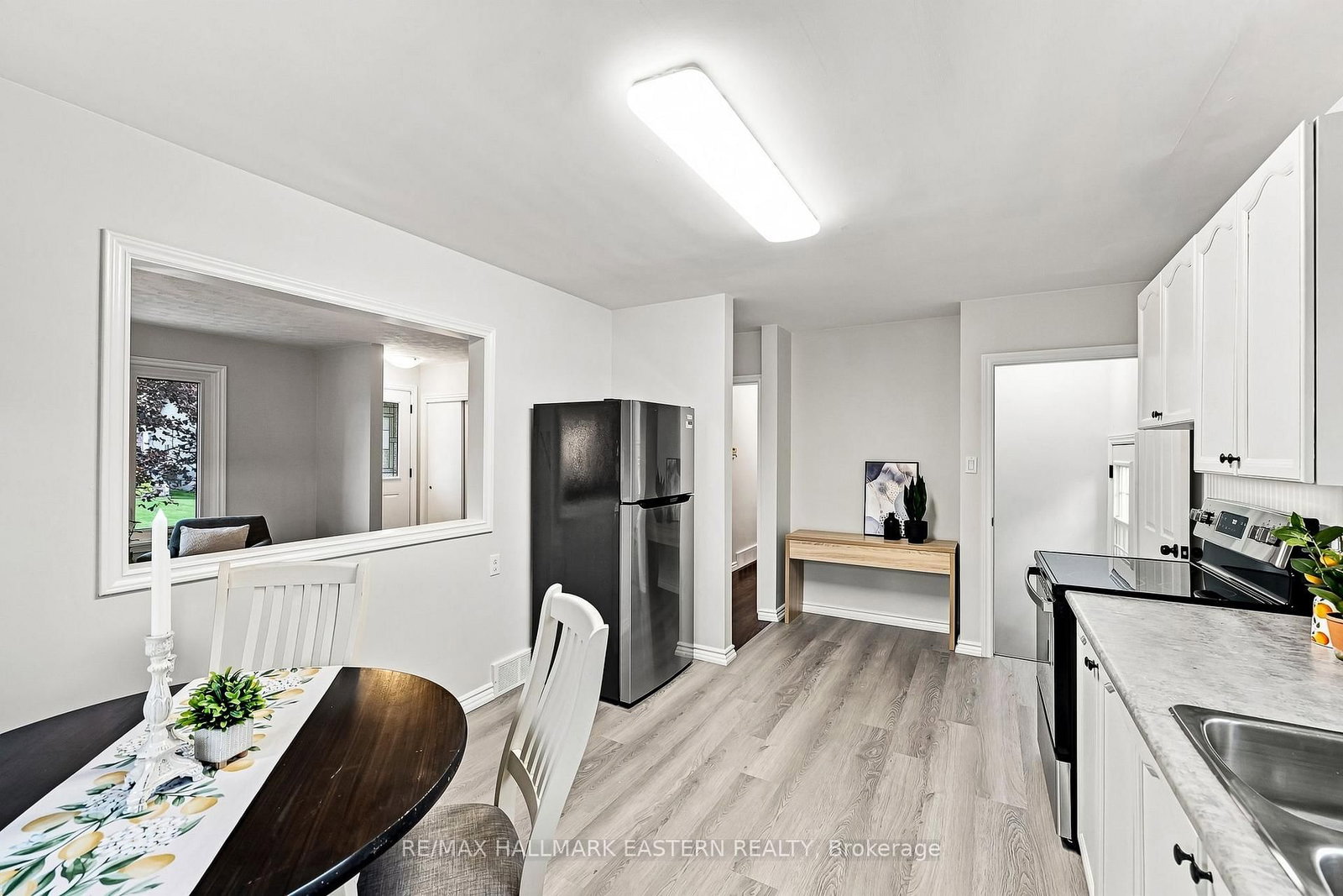 22 Kingdon Avenue • Selwyn, ON photo 10