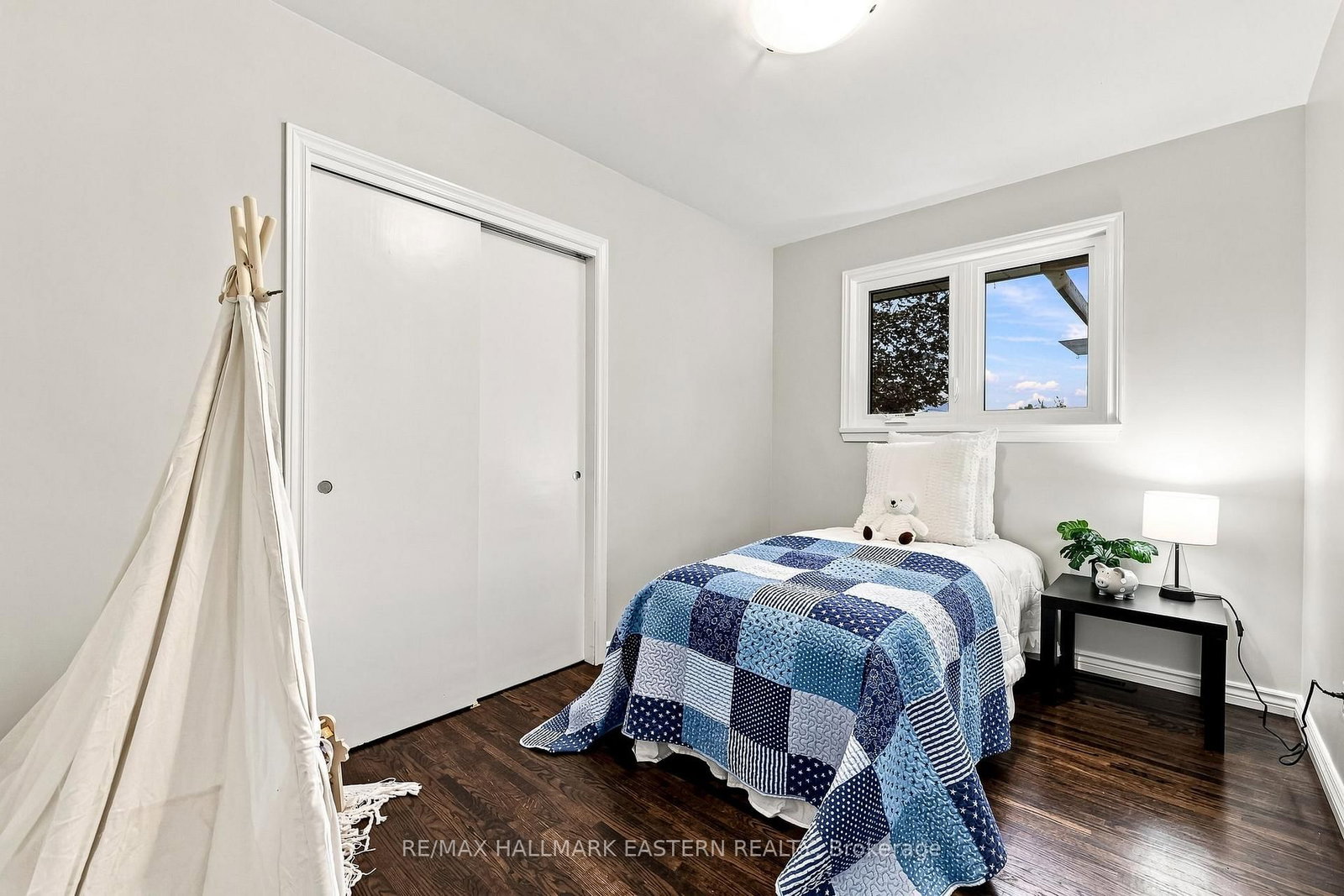 22 Kingdon Avenue • Selwyn, ON photo 17
