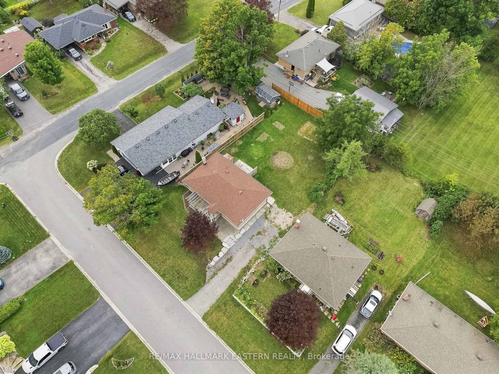 22 Kingdon Avenue • Selwyn, ON photo 38