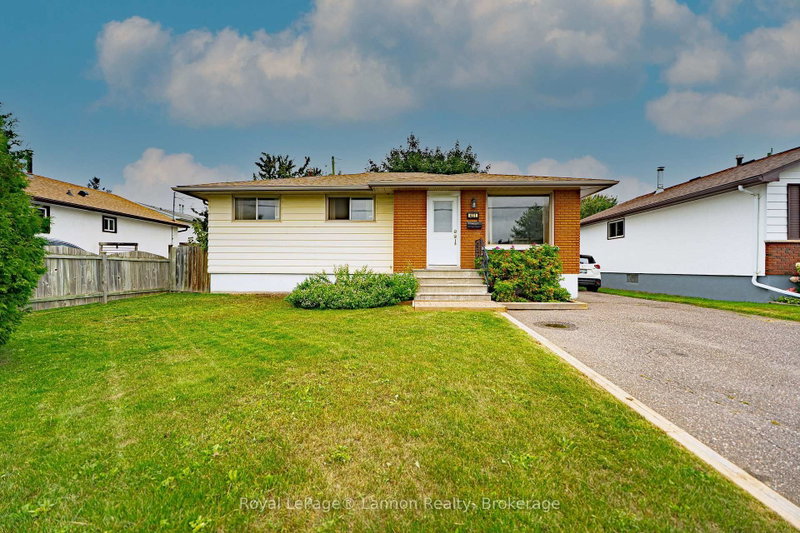 431 Churchill Drive W