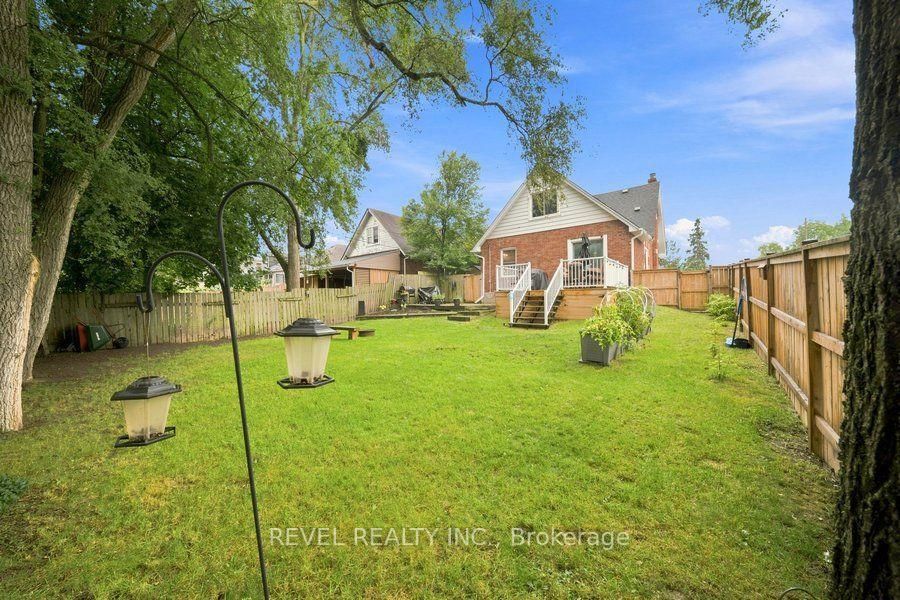 59 Lyons Avenue • Brantford, ON photo 43
