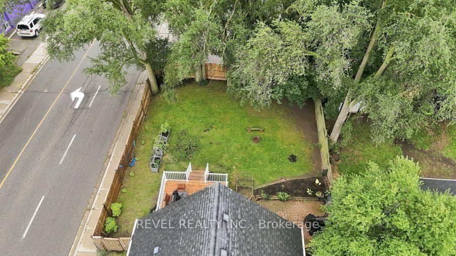 59 Lyons Avenue • Brantford, ON photo 45