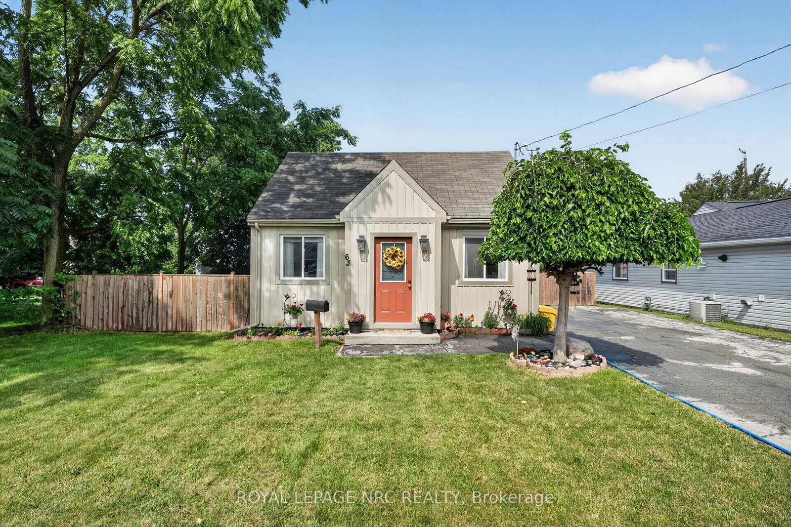 63 OAKWOOD Street • Port Colborne, ON photo 1
