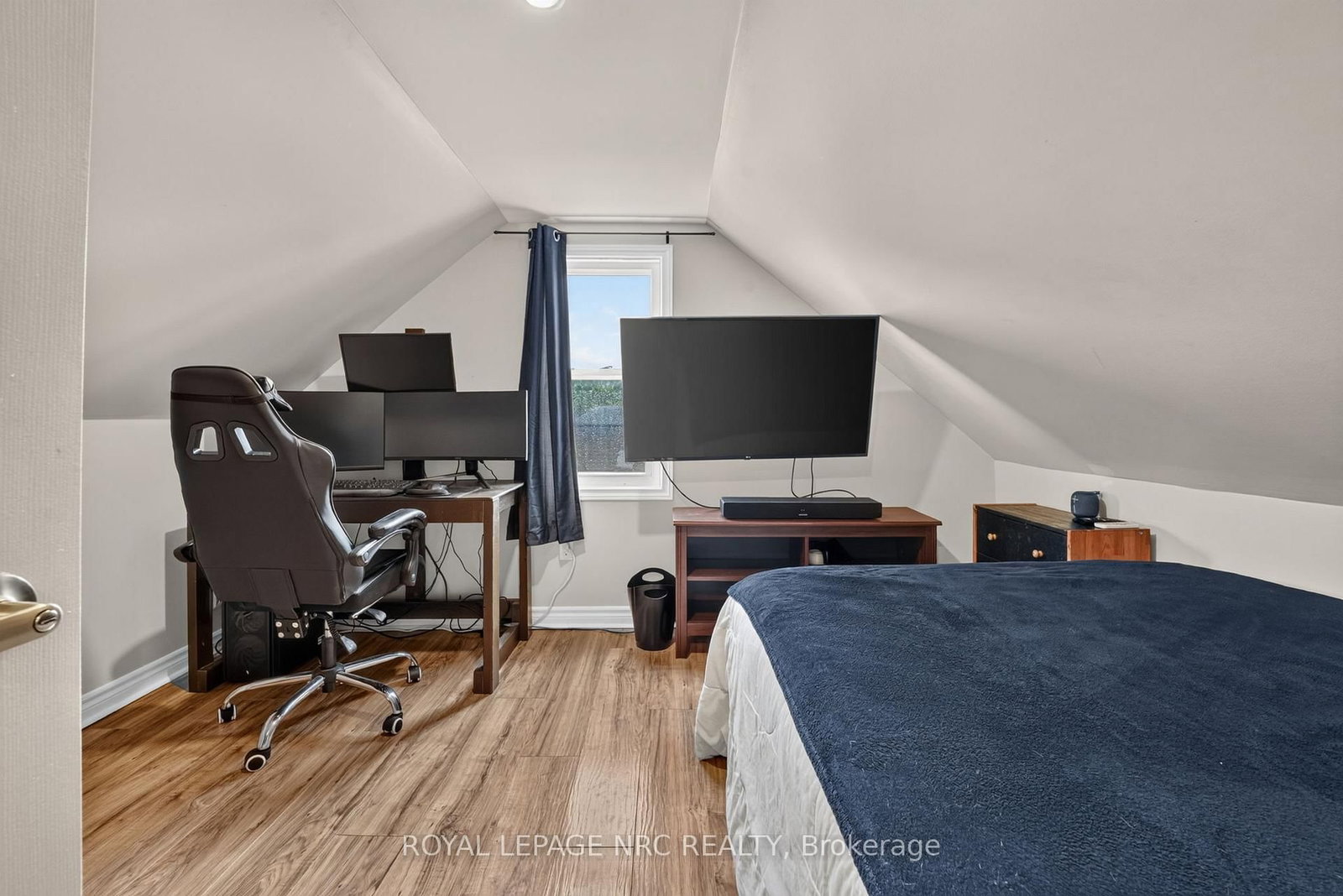63 OAKWOOD Street • Port Colborne, ON photo 23