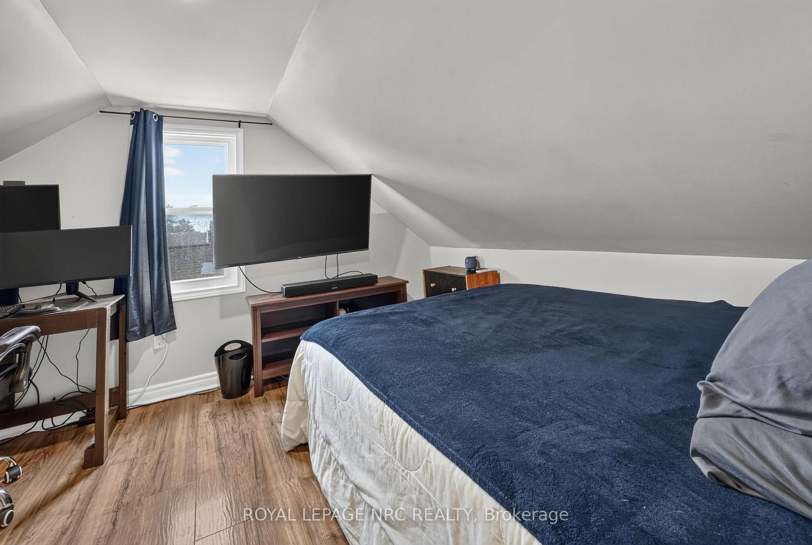 63 OAKWOOD Street • Port Colborne, ON photo 24