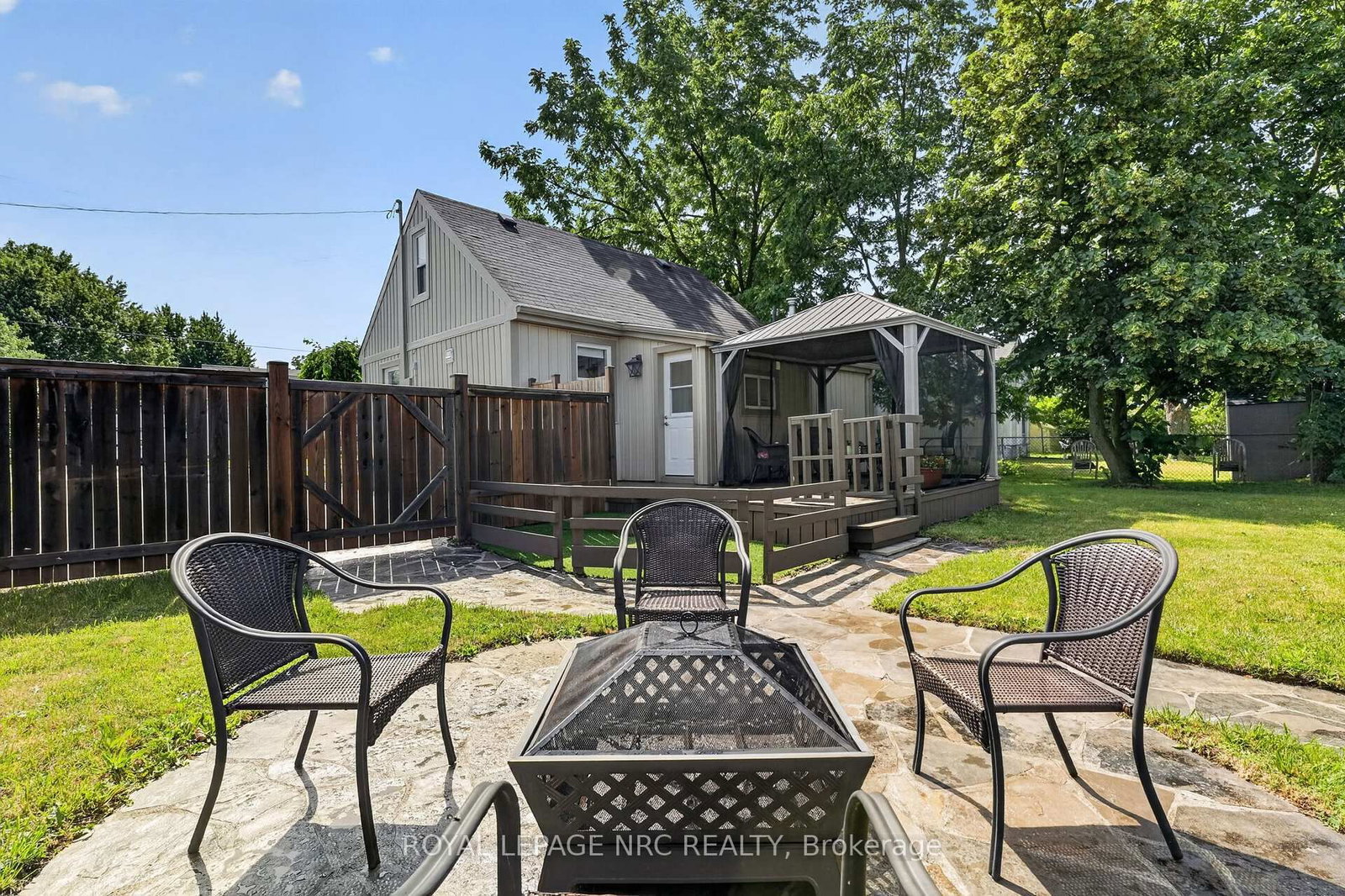 63 OAKWOOD Street • Port Colborne, ON photo 32