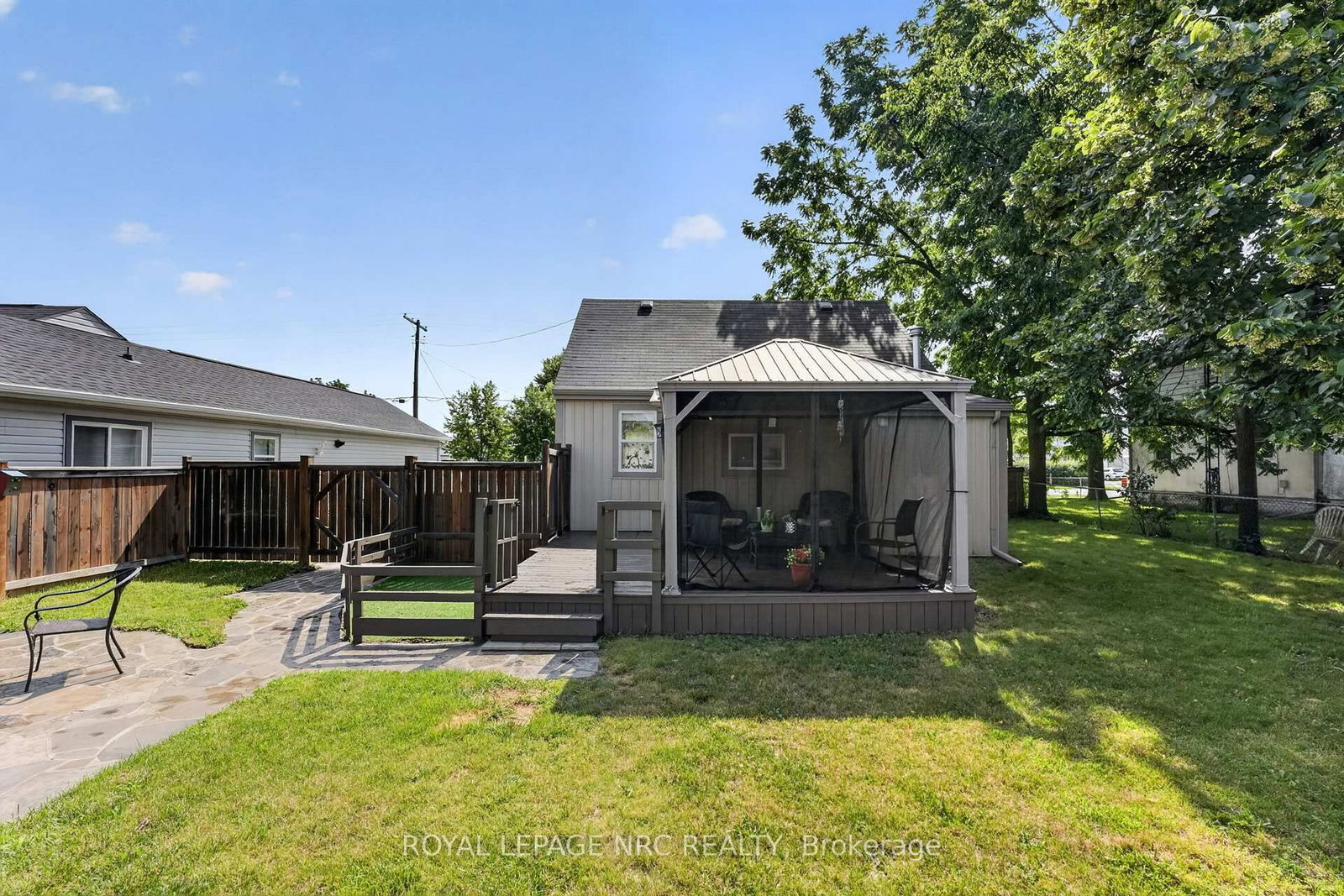 63 OAKWOOD Street • Port Colborne, ON photo 37