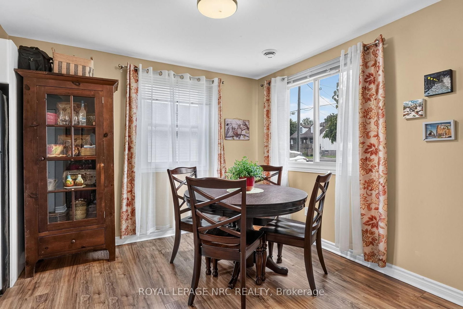 63 OAKWOOD Street • Port Colborne, ON photo 8